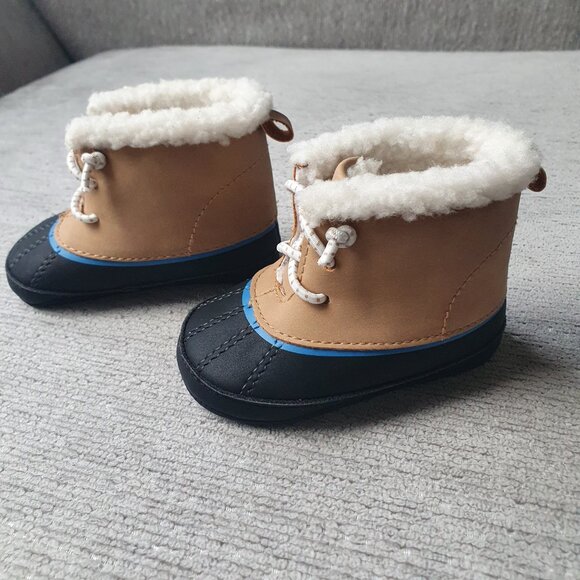 Carter's Size 0-3 Months Baby Shoes - Picture 2 of 7